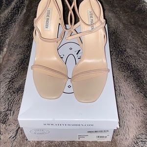 Steve Madden Nectur Heels
